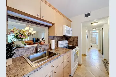 4270 NW 40th Street #401, Lauderdale Lakes, FL 33319 - Photo 17
