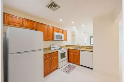 7520 La Paz Boulevard #104, Boca Raton, FL 33433 - Photo 13