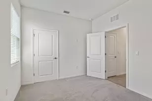 5536 NW 40th Loop, Ocala, FL 34482 - Photo 9