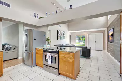 2469 Sun Up Lane, Lake Worth, FL 33462 - Photo 9