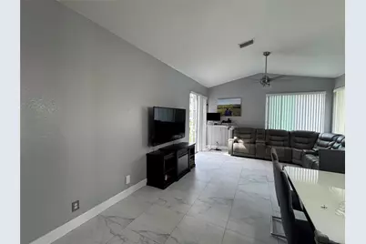1102 SW 158th Avenue, Pembroke Pines, FL 33027 - Photo 5