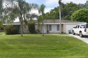 366 SE Evans Ave, Port Saint Lucie, FL 34984 - Photo 1