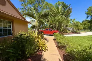 14765 Northlake Blvd, The Acreage, FL 33412 - Photo 13