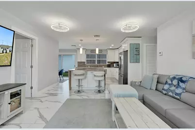 9446 Birmingham Drive, Palm Beach Gardens, FL 33410 - Photo 5
