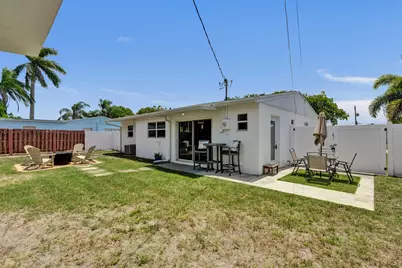 9446 Birmingham Drive, Palm Beach Gardens, FL 33410 - Photo 3