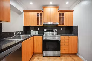 1035 SW 100th Ct, Miami, FL 33174 - Photo 5