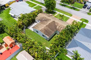 1035 SW 100th Ct, Miami, FL 33174 - Photo 27