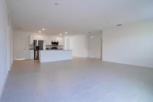 2061 SE Mantua St, Port Saint Lucie, FL 34952 - Photo 9