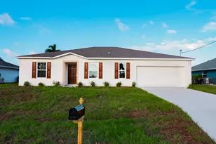 2061 SE Mantua St, Port Saint Lucie, FL 34952 - Photo 3
