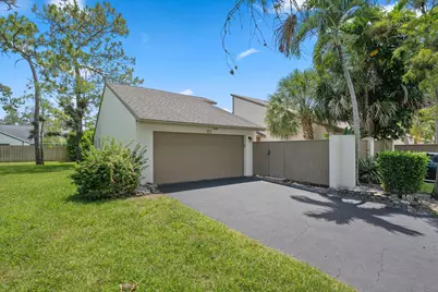 352 Wood Dale Drive, Wellington, FL 33414 - Photo 3