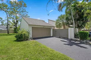 352 Wood Dale Dr, Wellington, FL 33414 - Photo 3