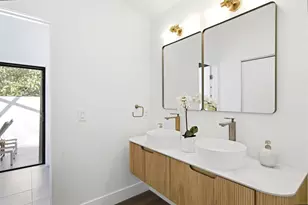8899 NW 47th Dr, Coral Springs, FL 33067 - Photo 17