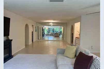 1639 Embassy Drive #202, West Palm Beach, FL 33401 - Photo 5