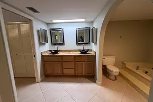 1639 Embassy Dr, West Palm Beach, FL 33401 - Photo 9