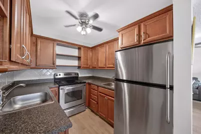 2002 Berkshire A #2002, Deerfield Beach, FL 33442 - Photo 9