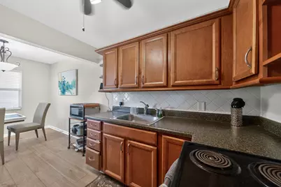 2002 Berkshire #2002, Deerfield Beach, FL 33442 - Photo 9