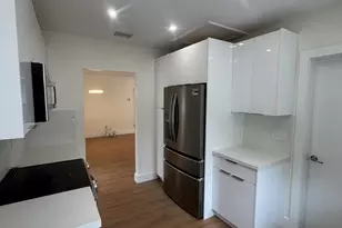 725 NE 160th Terrace, Miami, FL 33162 - Photo 9