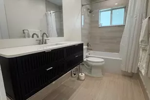 725 NE 160th Terrace, Miami, FL 33162 - Photo 21