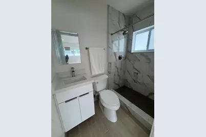 725 NE 160th Terrace, Miami, FL 33162 - Photo 27