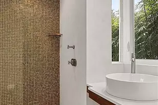 551 NE 53rd St, Miami, FL 33137 - Photo 11