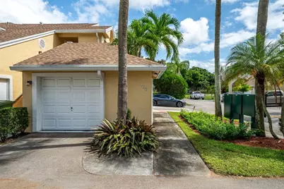 151 SW 95th Terrace #106, Pembroke Pines, FL 33025 - Photo 11