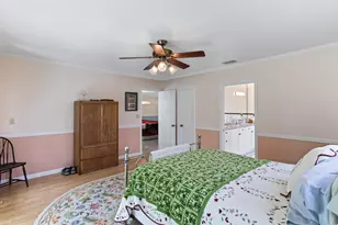 4240 NE 19th Ave, Oakland Park, FL 33308 - Photo 17