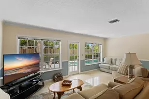 4240 NE 19th Ave, Oakland Park, FL 33308 - Photo 7