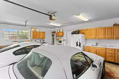 4240 NE 19th Avenue, Oakland Park, FL 33308 - Photo 39