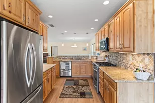 4240 NE 19th Ave, Oakland Park, FL 33308 - Photo 13