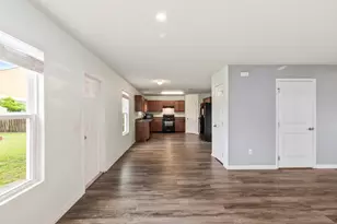 1833 SW Cameo Blvd, Port Saint Lucie, FL 34953 - Photo 11