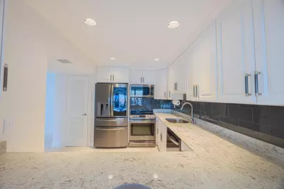 801 Palm Trail #9, Delray Beach, FL 33483 - Photo 9