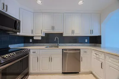 801 Palm Trail #9, Delray Beach, FL 33483 - Photo 11