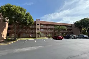 9660 Sunrise Lakes Blvd, Sunrise, FL 33322 - Photo 15