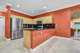 8020 NW 70th Ave, Parkland, FL 33067 - Photo 11