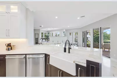 723 Marble Way, Boca Raton, FL 33432 - Photo 17