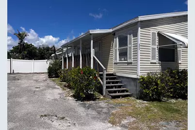 8015 SE Fairchild Way, Hobe Sound, FL 33455 - Photo 3