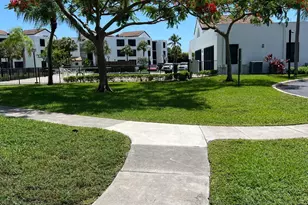 204 Lake Pointe Dr, Oakland Park, FL 33309 - Photo 25