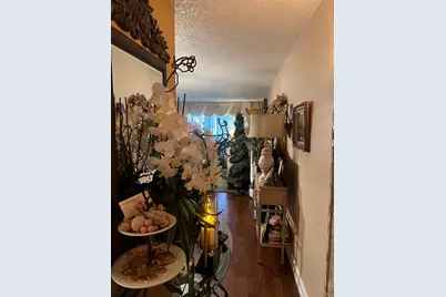 204 Lake Pointe Drive #107, Oakland Park, FL 33309 - Photo 3