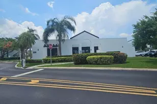204 Lake Pointe Dr, Oakland Park, FL 33309 - Photo 17