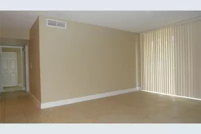 10773 Cleary Boulevard #109, Plantation, FL 33324 - Photo 7