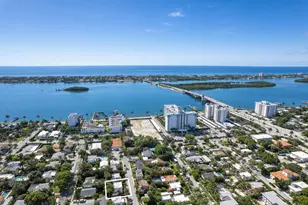 217 Lytton Ct, West Palm Beach, FL 33405 - Photo 21