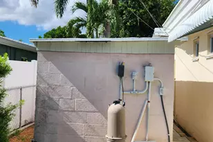 111 SE 7th St, Pompano Beach, FL 33060 - Photo 23