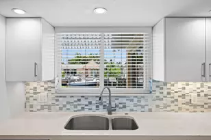 2265 SE 12th St, Pompano Beach, FL 33062 - Photo 17