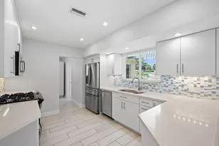 2265 SE 12th St, Pompano Beach, FL 33062 - Photo 15