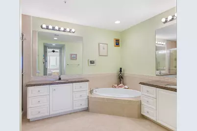 33 Harbour Isle Drive W #201, Fort Pierce, FL 34949 - Photo 15