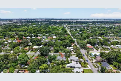 841 SW 18th Court, Fort Lauderdale, FL 33315 - Photo 5