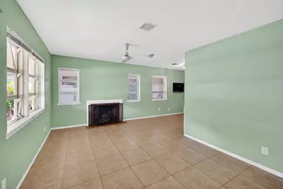 841 SW 18th Court, Fort Lauderdale, FL 33315 - Photo 15