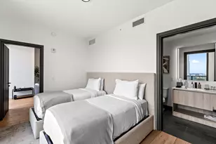 398 NE 5th St, Miami, FL 33132 - Photo 13