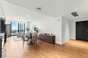398 NE 5th St, Miami, FL 33132 - Photo 5
