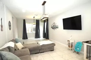1271 NW Leonardo Cir, Port Saint Lucie, FL 34986 - Photo 3